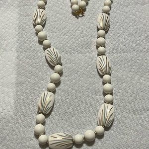 White beautiful necklace Japan brand
